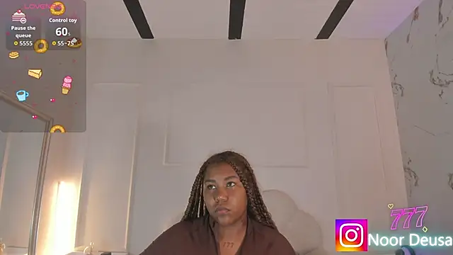 Snapshot of Candaceoweens chatting on 05/24/26, 03:44 Candaceoweens online show from 05/24/26, 03:44