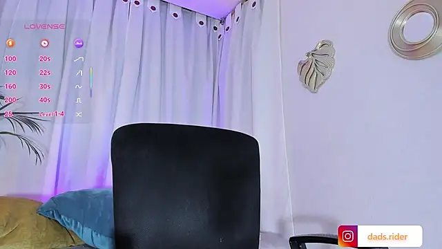 Snapshot of dads_rider chatting on 03/23/25, 07:42 dads rider online show from 03/23/25, 07:42