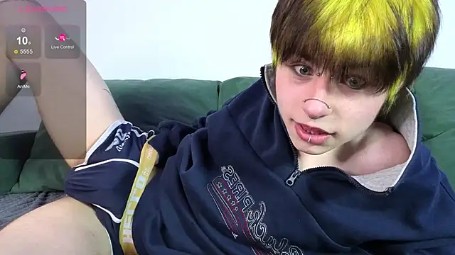 Alex Vallley online show from 05/03/26, 11:00