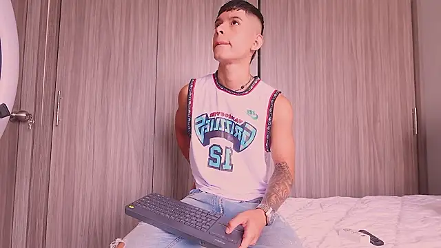 ErosKhaos online show from 02/14/26, 01:52