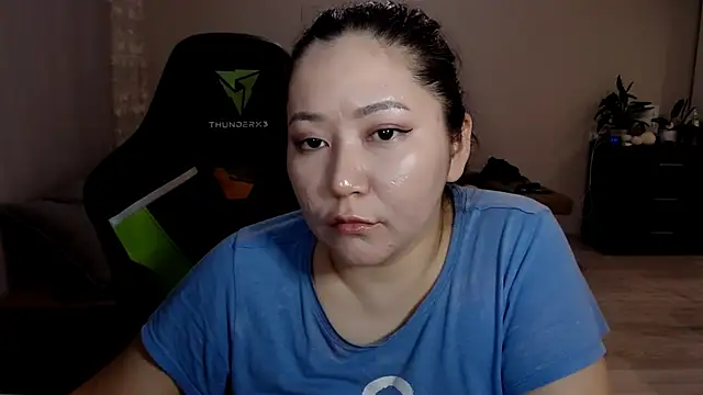 Snapshot of LisaAsianFlower chatting on 03/20/25, 02:42 LisaAsianFlower online show from 03/20/25, 02:42