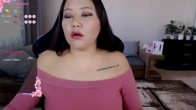 Snapshot of LisaAsianFlower chatting on 09/10/25, 03:50 LisaAsianFlower online show from 09/10/25, 03:50