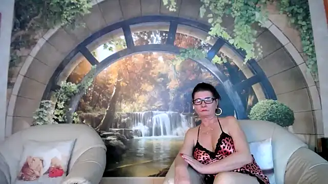 Snapshot of Kathylovexxx chatting on 04/02/26, 02:26 Kathylovexxx online show from 04/02/26, 02:26
