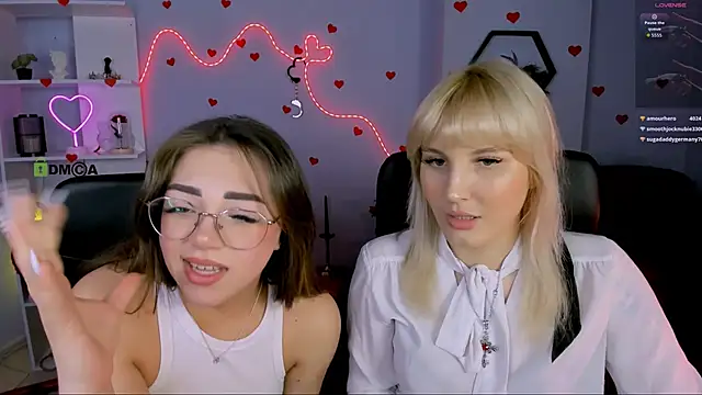 Snapshot of kiki_swan chatting on 04/15/26, 08:20 kiki swan online show from 04/15/26, 08:20