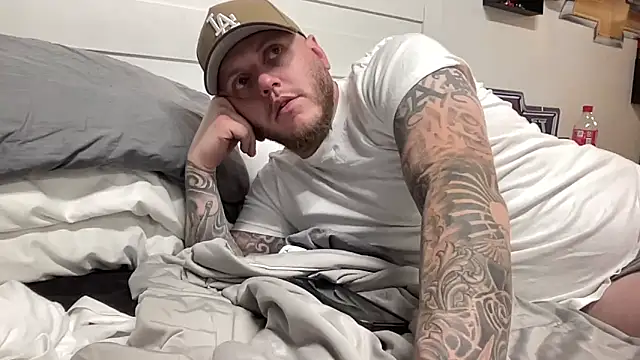 Snapshot of Thegreatwhitepipe chatting on 11/06/25, 12:17 Thegreatwhitepipe online show from 11/06/25, 12:17