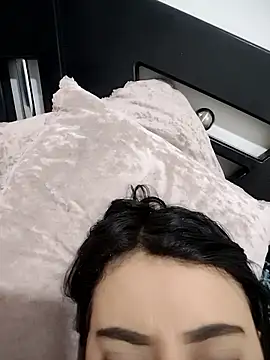 Snapshot of mialorents chatting on 01/09/26, 02:42 mialorents online show from 01/09/26, 02:42