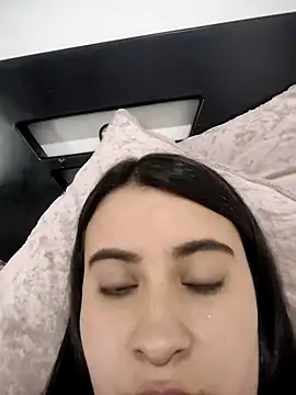 Snapshot of mialorents chatting on 01/10/26, 02:46 mialorents online show from 01/10/26, 02:46