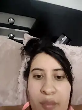 Snapshot of mialorents chatting on 01/13/26, 02:28 mialorents online show from 01/13/26, 02:28