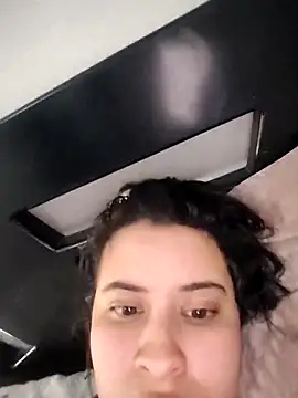 Snapshot of mialorents chatting on 02/09/26, 07:18 mialorents online show from 02/09/26, 07:18