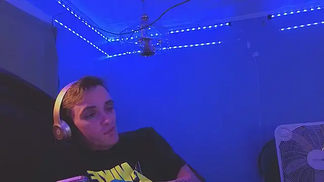 Ilovepussy1911 online show from 04/12/26, 11:48