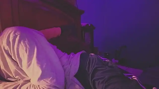 Ilovepussy1911 online show from 04/18/26, 09:02