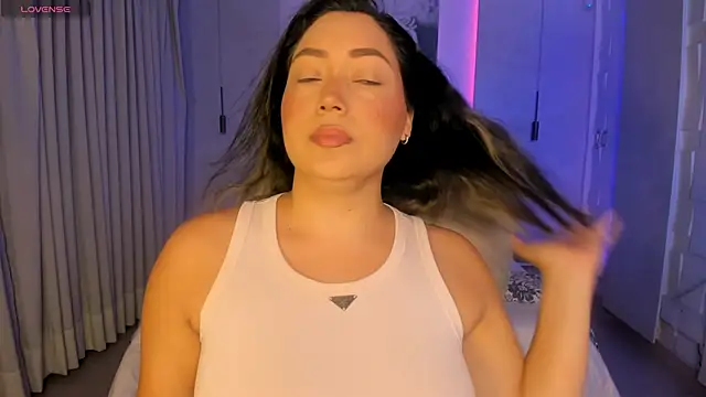 Snapshot of heidy_johns chatting on 02/07/26, 03:54 heidy johns online show from 02/07/26, 03:54