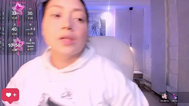 Snapshot of heidy_johns chatting on 02/11/26, 03:11 heidy johns online show from 02/11/26, 03:11