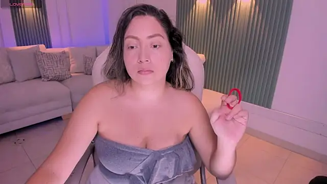 Snapshot of heidy_johns chatting on 02/14/26, 03:36 heidy johns online show from 02/14/26, 03:36