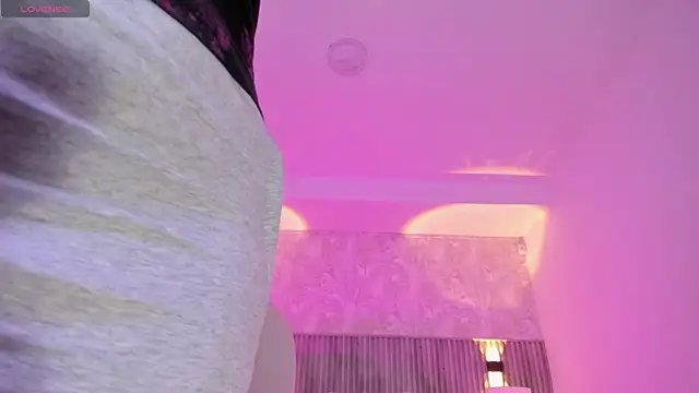 Snapshot of heidy_johns chatting on 02/26/26, 07:24 heidy johns online show from 02/26/26, 07:24