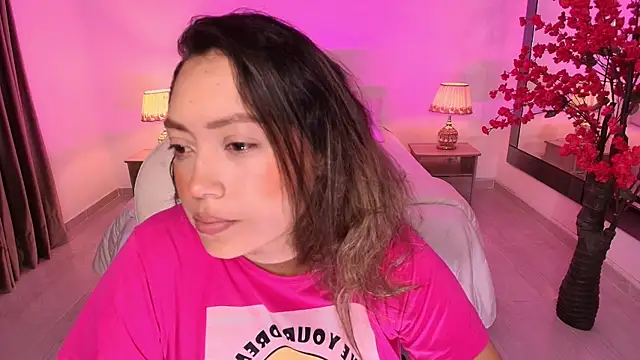 Snapshot of heidy_johns chatting on 03/03/26, 03:23 heidy johns online show from 03/03/26, 03:23