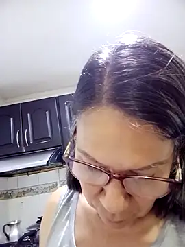 victoria wayne online show from 04/06/26, 10:05