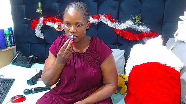 Snapshot of TaurusClitCake chatting on 11/22/25, 02:27 TaurusClitCake online show from 11/22/25, 02:27