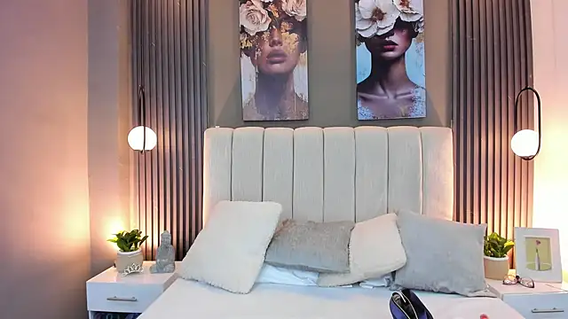 GiannaColling1 online show from 10/26/25, 02:56