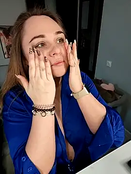 Juicy PeachLux online show from 11/15/25, 07:05