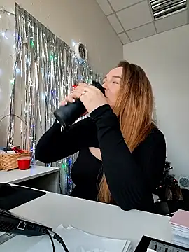 Juicy PeachLux online show from 01/11/26, 06:51