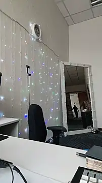 Juicy PeachLux online show from 02/16/26, 09:49