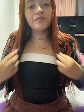 Snapshot of Karina_Leon chatting on 02/21/26, 07:59 Karina Leon online show from 02/21/26, 07:59