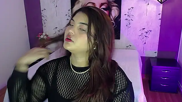 Scarlett  Johanson online show from 03/08/25, 12:09