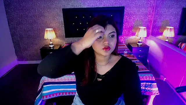 Scarlett  Johanson online show from 03/11/25, 03:26