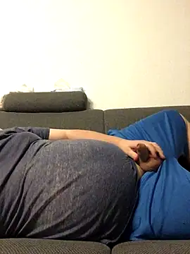 Snapshot of Derbaer1990 chatting on 11/06/25, 08:21 Derbaer1990 online show from 11/06/25, 08:21