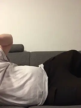 Snapshot of Derbaer1990 chatting on 11/09/25, 01:31 Derbaer1990 online show from 11/09/25, 01:31