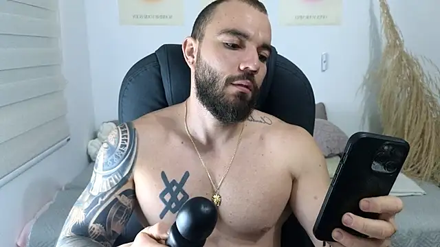 Isaac Carter online show from 12/02/25, 11:04