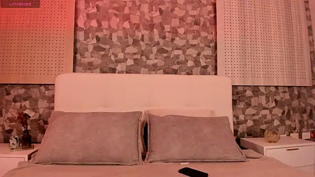 Snapshot of Zoewhitte chatting on 11/30/25, 12:47 Zoewhitte online show from 11/30/25, 12:47