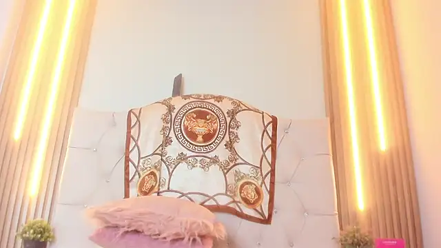 Alexa Bravva online show from 04/08/26, 03:50