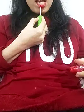 Snapshot of saraaxx1 chatting on 03/12/25, 08:20 saraaxx1 online show from 03/12/25, 08:20