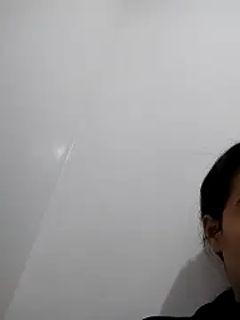 saraaxx1 online show from 12/01/25, 11:48