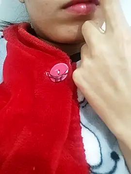 saraaxx1 online show from 12/04/25, 11:30