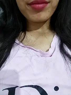 saraaxx1 online show from 12/05/25, 04:14