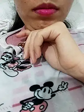 saraaxx1 online show from 02/19/26, 08:49