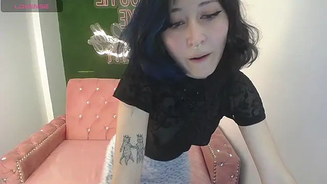 Snapshot of lissacatty_t chatting on 03/15/25, 01:52 lissacatty t online show from 03/15/25, 01:52