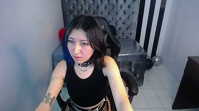 Snapshot of lissacatty_t chatting on 03/19/25, 10:09 lissacatty t online show from 03/19/25, 10:09