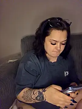 Snapshot of Saucy-Serenity chatting on 11/02/25, 08:22 Saucy-Serenity online show from 11/02/25, 08:22