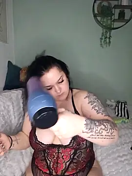 Saucy-Serenity online show from 02/13/26, 08:38