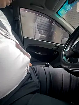 Snapshot of dam-her-boy chatting on 09/16/25, 01:39 dam-her-boy online show from 09/16/25, 01:39