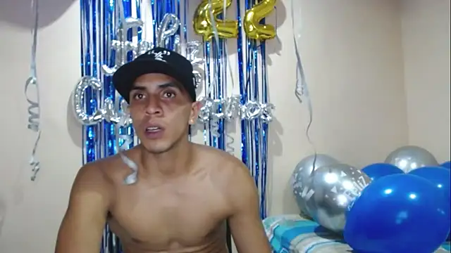 Monkey uchiha777 online show from 09/13/25, 12:21