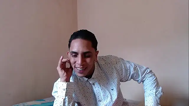 Monkey uchiha777 online show from 09/17/25, 05:14