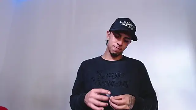 Monkey uchiha777 online show from 01/14/26, 01:39