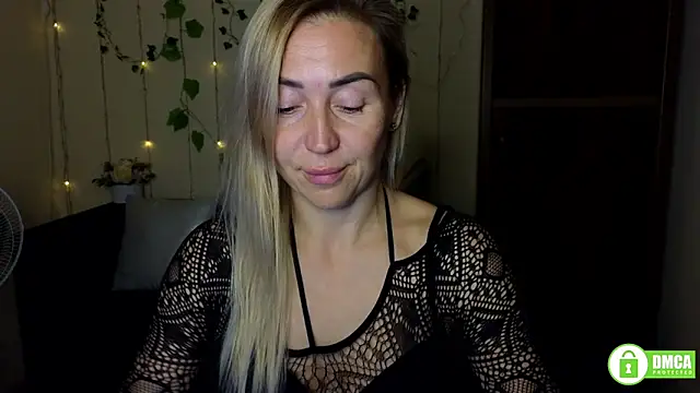 Snapshot of Kiss_julli88I chatting on 10/04/25, 05:22 Kiss julli88I online show from 10/04/25, 05:22