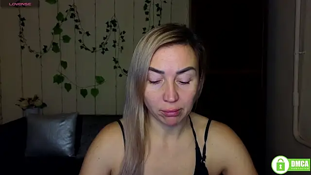 Kiss julli88I online show from 01/13/26, 06:24