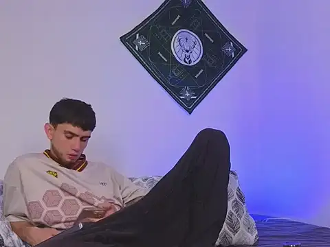 samevansx  online show from 09/19/25, 01:56